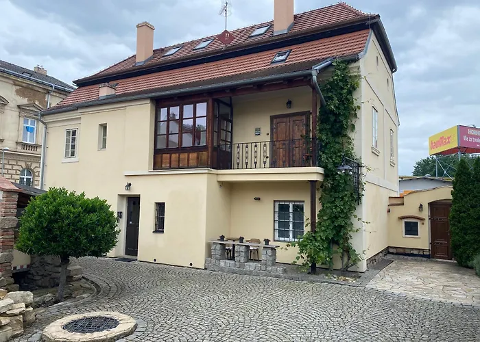 Galerie Vila Lucia #5 - mezotonový apartmán