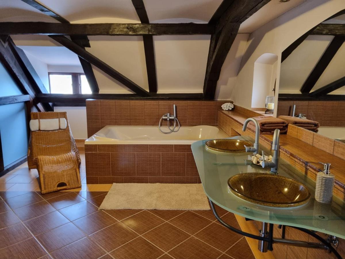 Galerie Lucia 5 -loft *